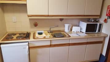 Apartment, Private Bathroom (1 bedroom) | Shared kitchen