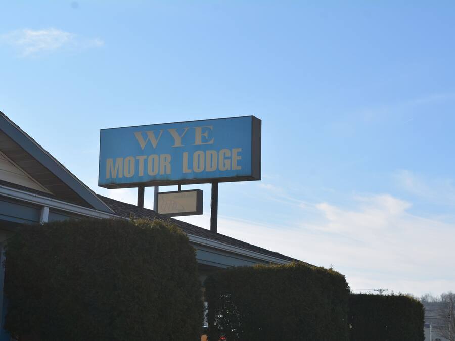 Señal para WYE MOTOR LODGE.
