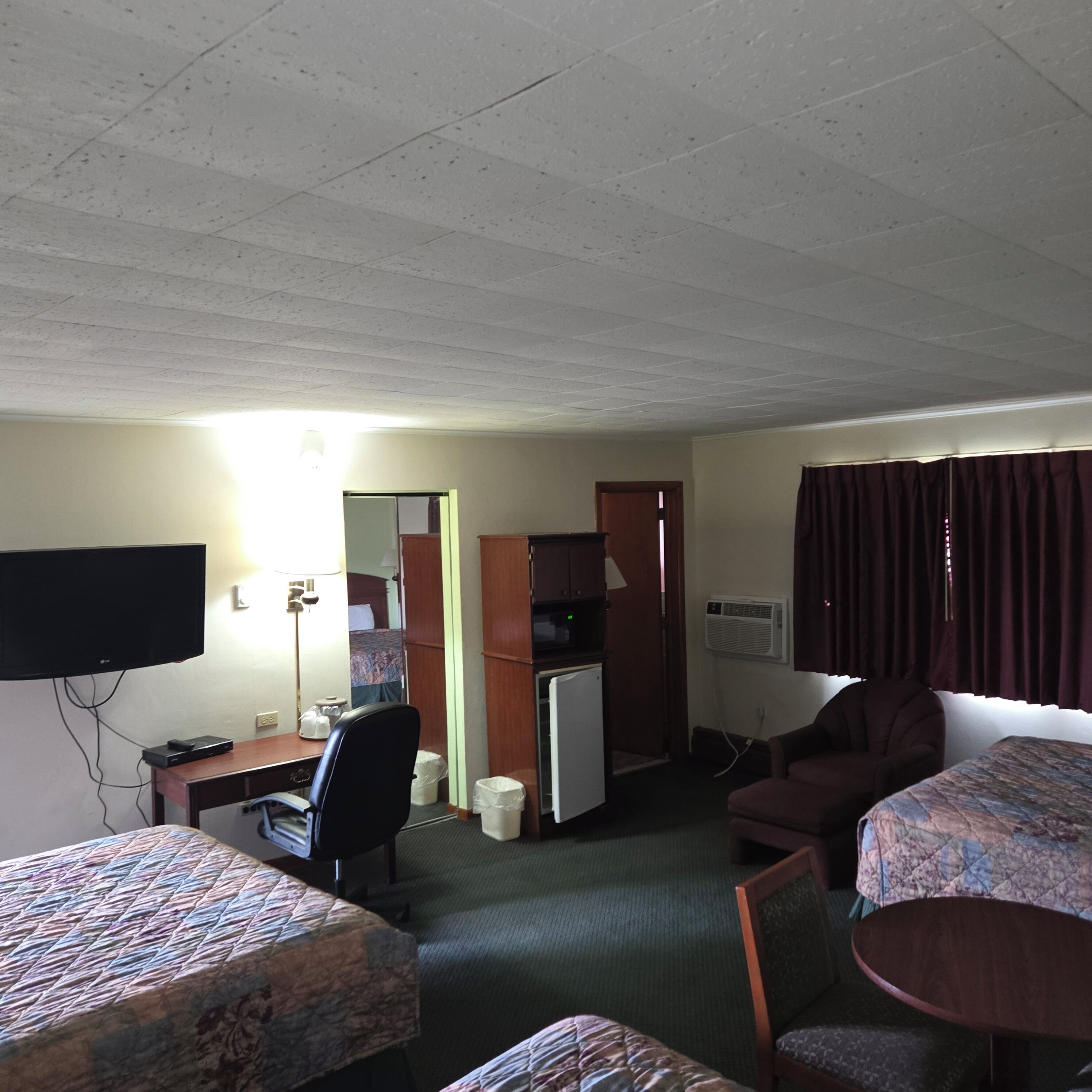 Standard Room, Multiple Beds, Non Smoking