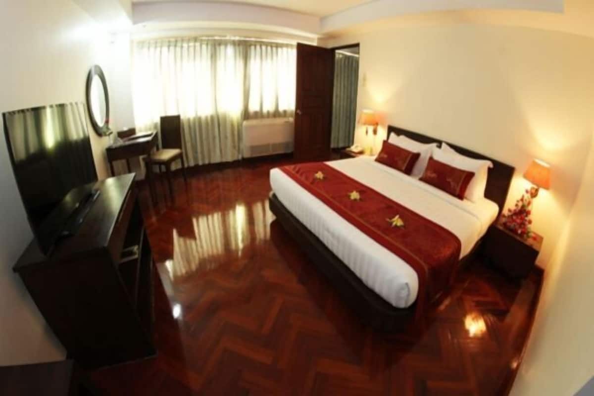 1 bedroom, minibar, in-room safe, desk