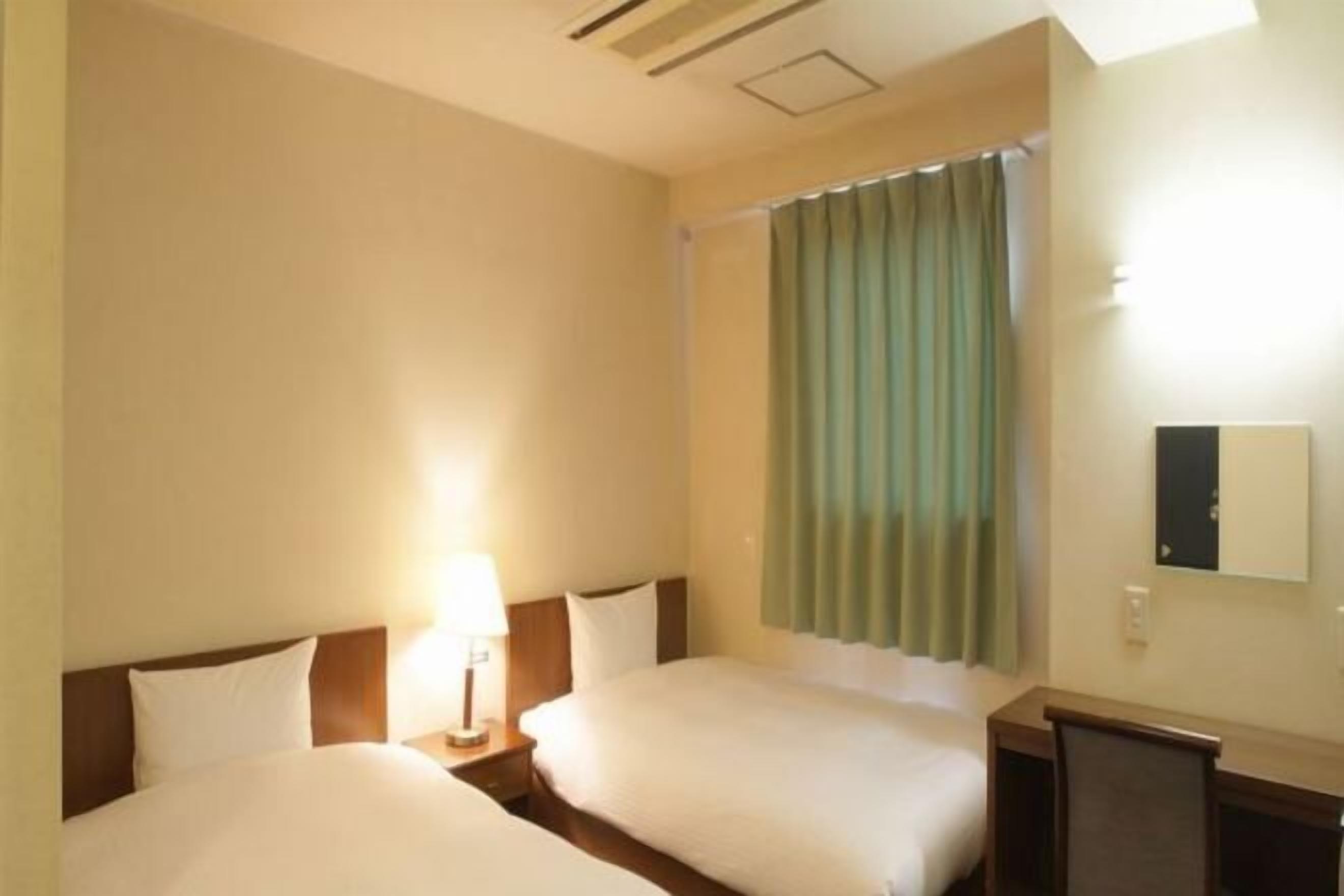 Desk, blackout drapes, free WiFi, bed sheets