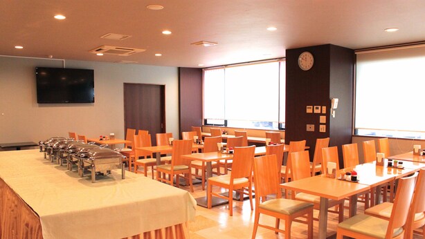 Breakfast and dinner served - Smile Hotel Atsugi (Atsugi)