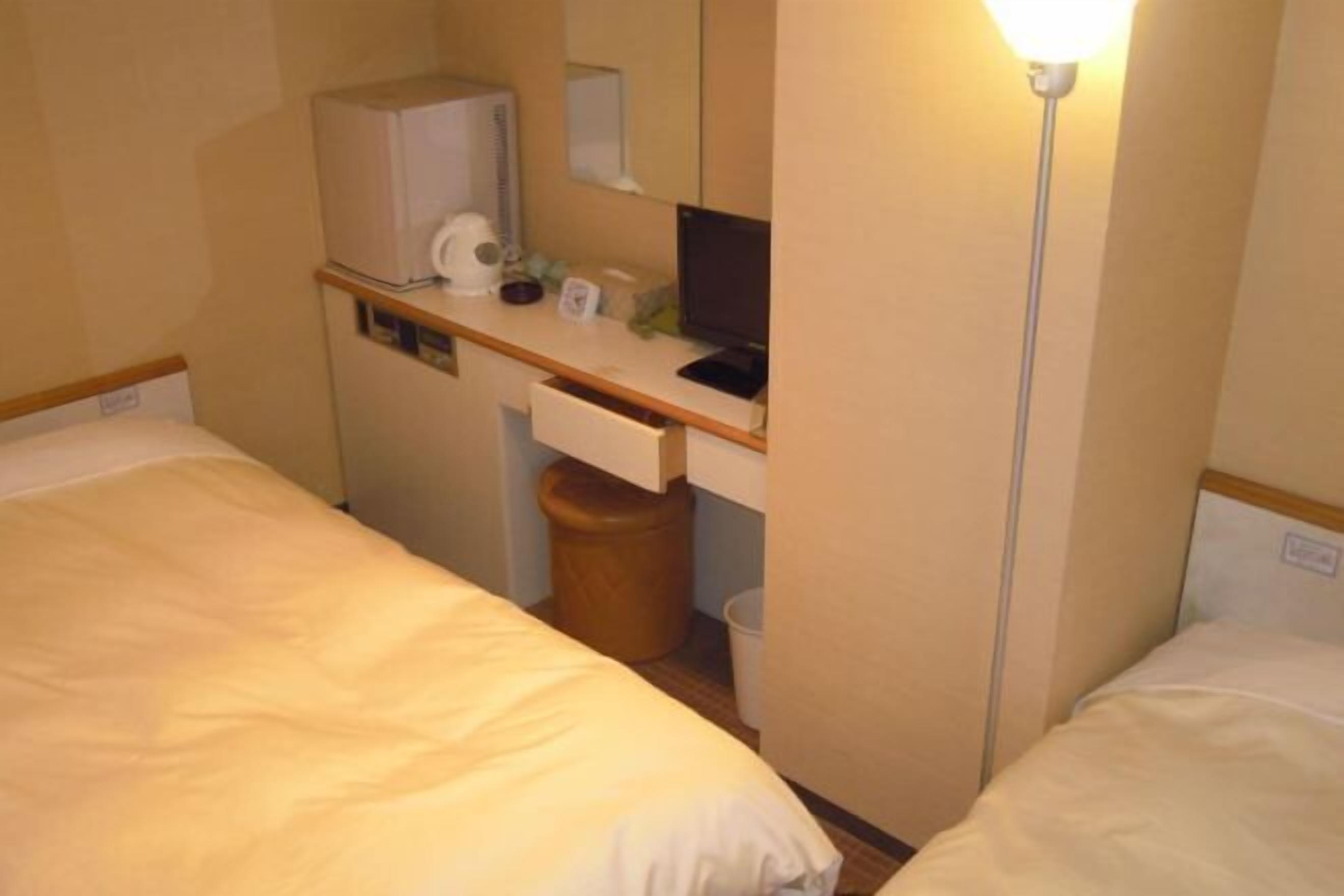 Premium bedding, desk, blackout drapes, iron/ironing board