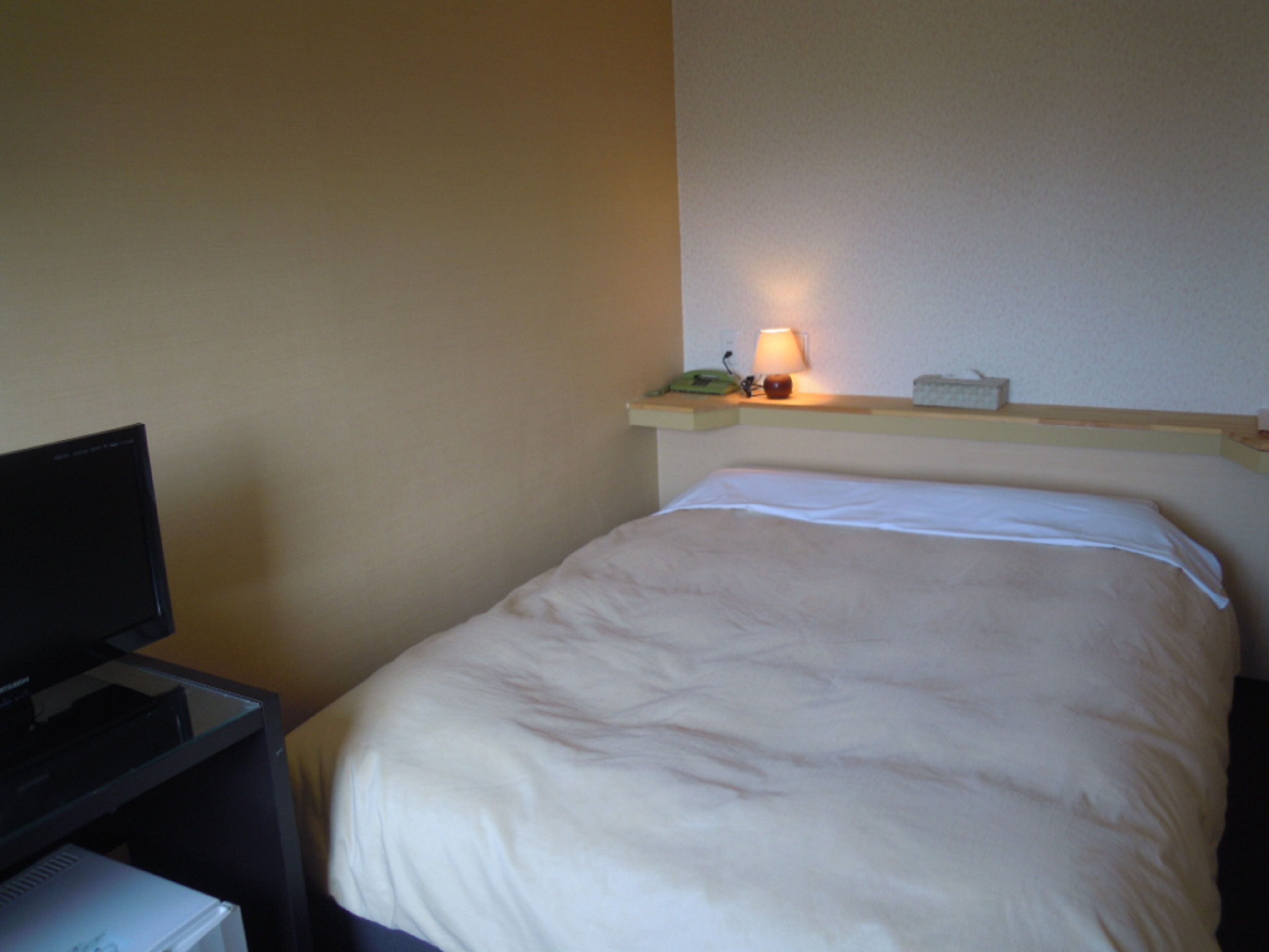 Standard Double Room, Non Smoking | Premium bedding, desk, blackout drapes, iron/ironing board