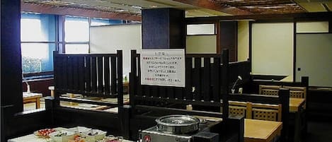 Daily buffet breakfast (JPY 900 per person)