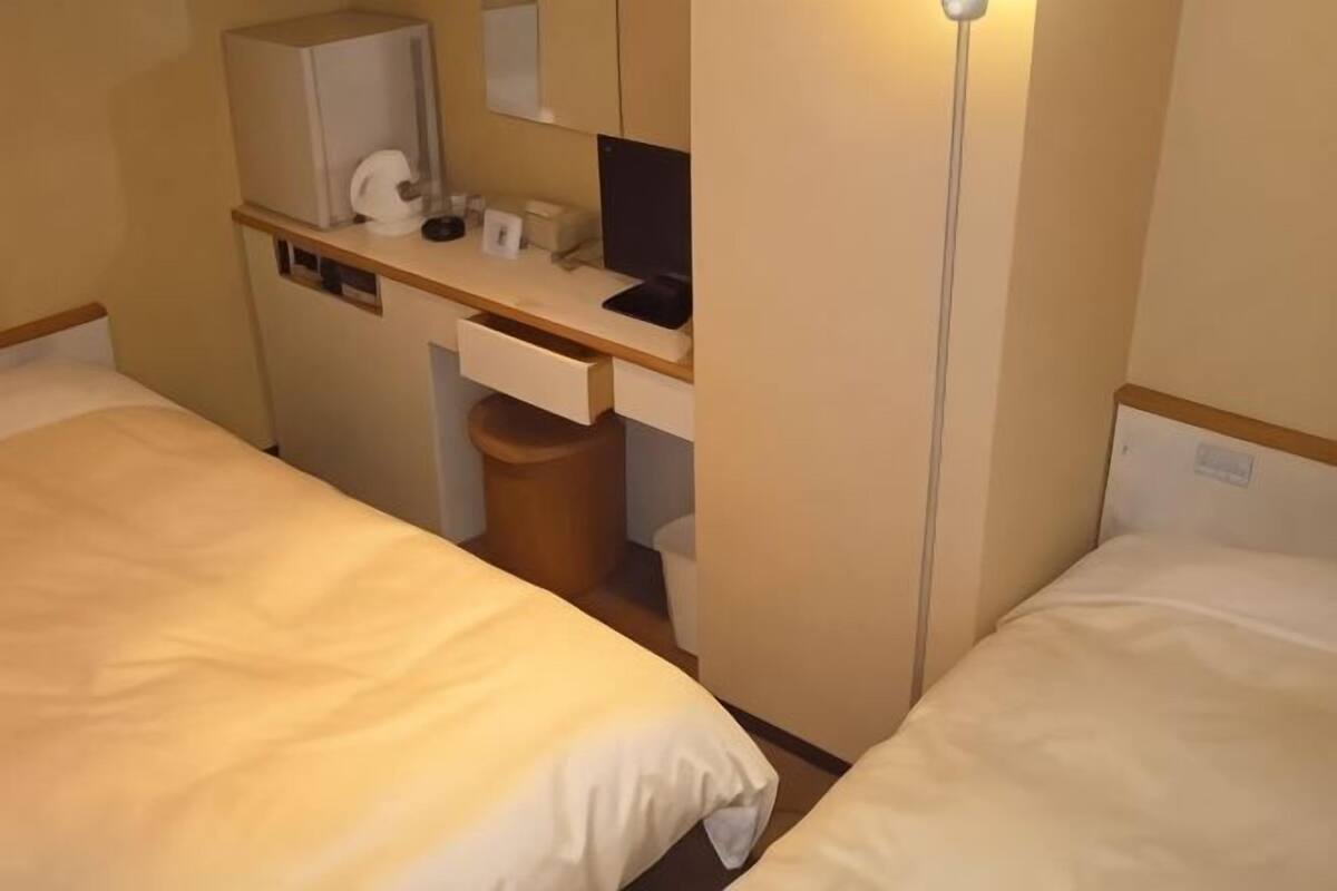 Premium bedding, desk, blackout curtains, iron/ironing board