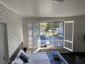 트윈룸, 바다 전망 | 다리미/다리미판, 무료 WiFi, 침대 시트