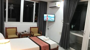 Superior Double or Twin Room | Minibar, individually furnished, desk, blackout curtains