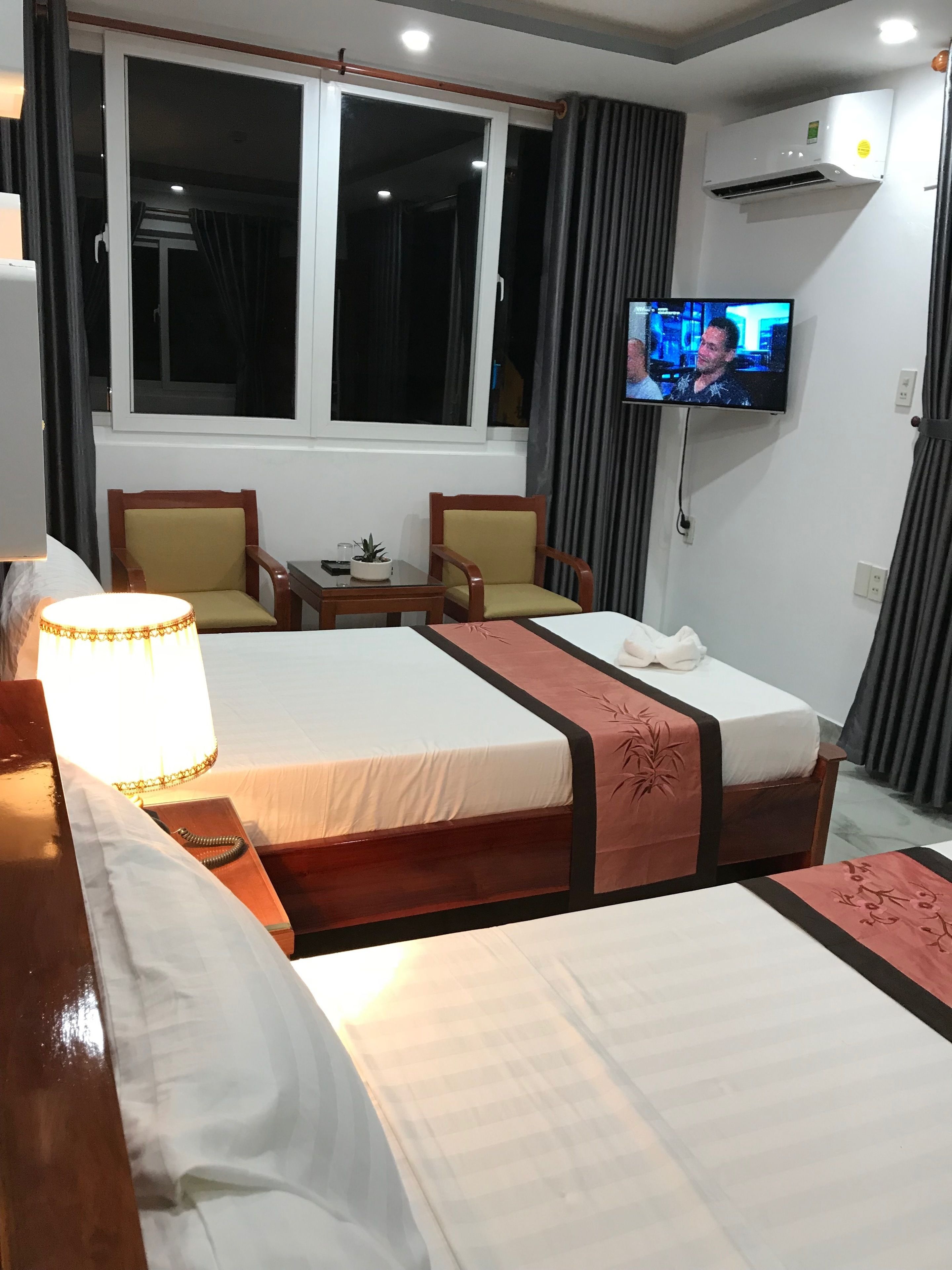 superior double or twin room | minibar, individually furnished, desk, blackout curtains