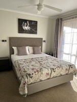 Roupas de cama premium, individualmente mobiliados, cortinas blackout