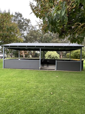 Gazebo - Greenways Holiday Units (Tocumwal)