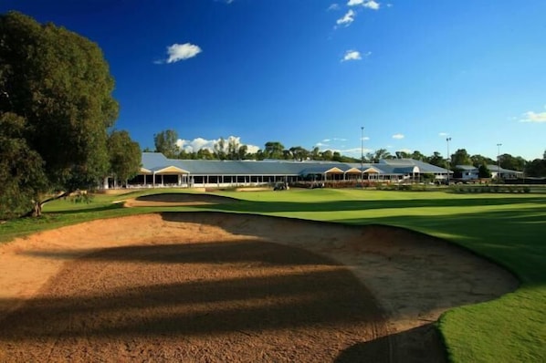 Golf - Yarrawonga Mulwala Golf Club Resort (Mulwala)