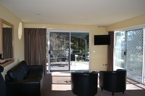 Executive Suite - Yarrawonga Mulwala Golf Club Resort (Mulwala)