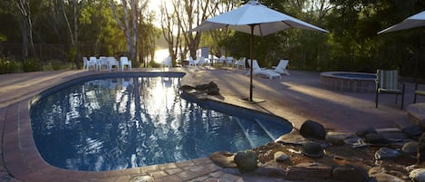 2 piscine all'aperto