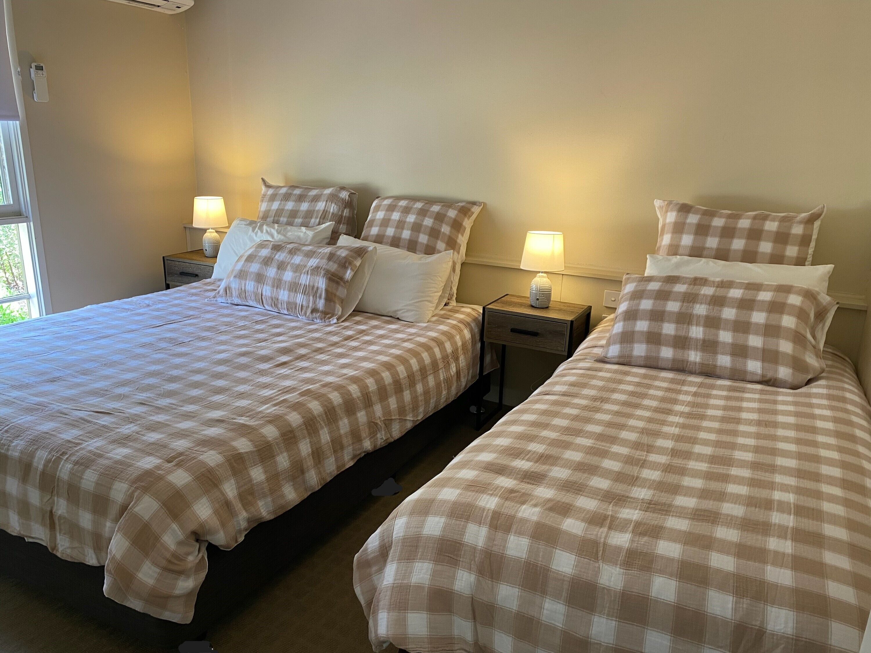 2 Bedroom Garden View 4 | Décoration personnalisée, ameublement personnalisé