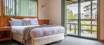 Freycinet Cottage 2