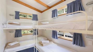 Standard Cabin - Sleeps 6 - Jayco