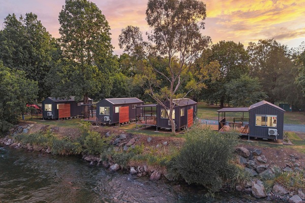 Tiny Home - Sleeps 2 | Lake view