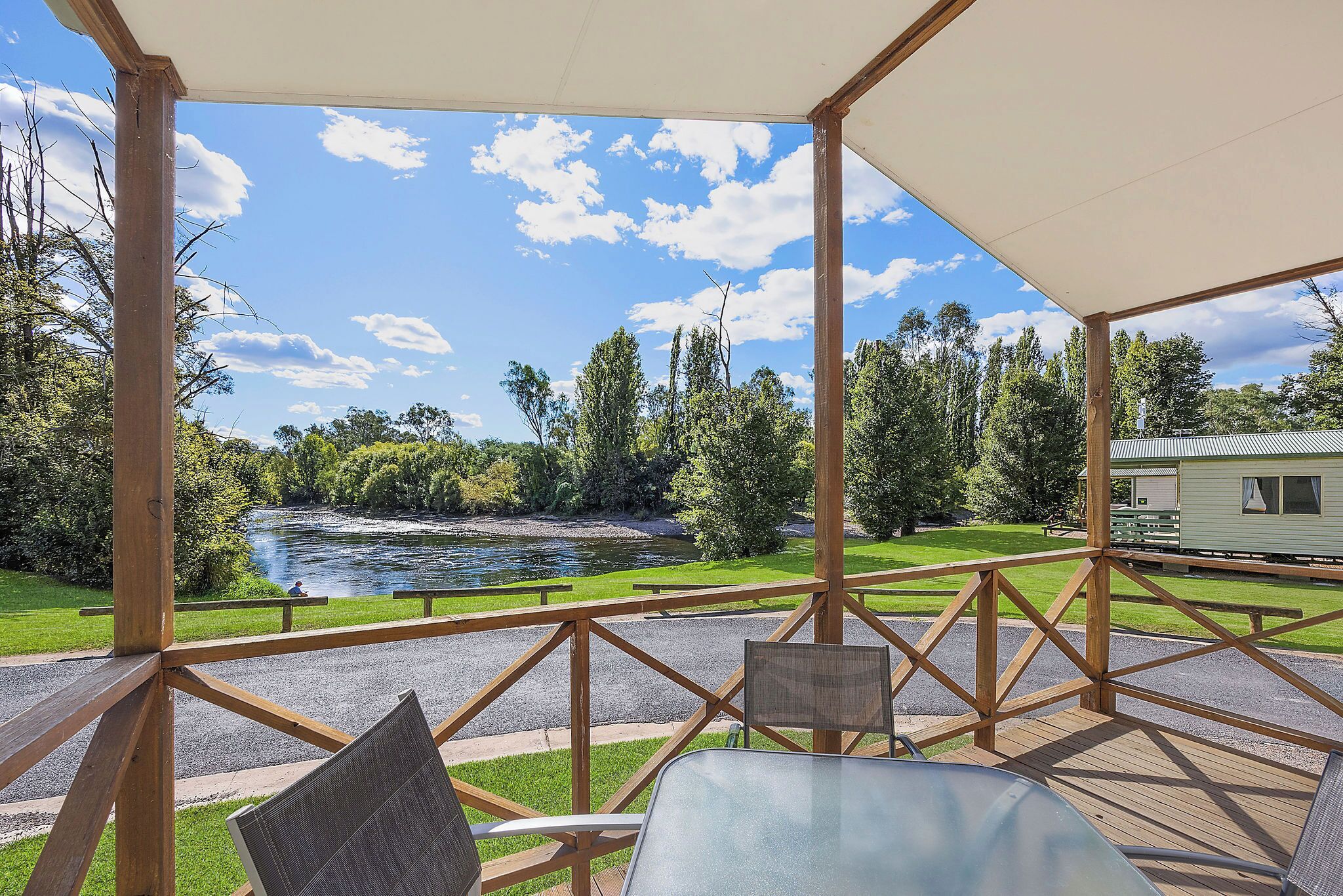 Deluxe Cabin - Sleeps 6 - Lifestyle | Terrace/patio