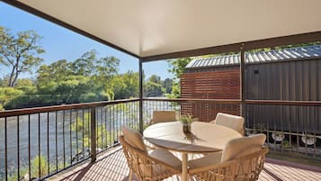 Tiny Home - Sleeps 2 | Balcony view