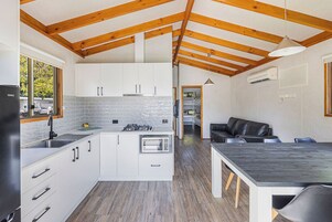 Deluxe Cabin - Sleeps 6 - Lifestyle | Private kitchen | Fridge, microwave, toaster, cookware/dishes/utensils