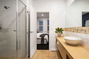 Luxury Villa, 2 Bedrooms, Garden View | Bathroom | Shower, towels, toilet paper - Azure (Daylesford)