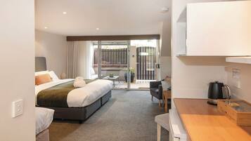 Iron/ironing board, free cots/infant beds