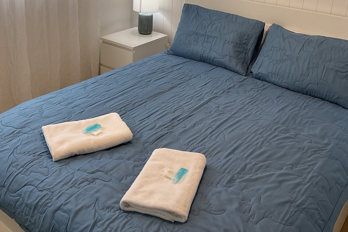 1 Bedroom Refurbished Air Conditioned Apartment