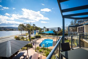 One Bedroom Apartment with Lake View | Terrace/patio - Sails Luxury Apartments Merimbula (Merimbula)