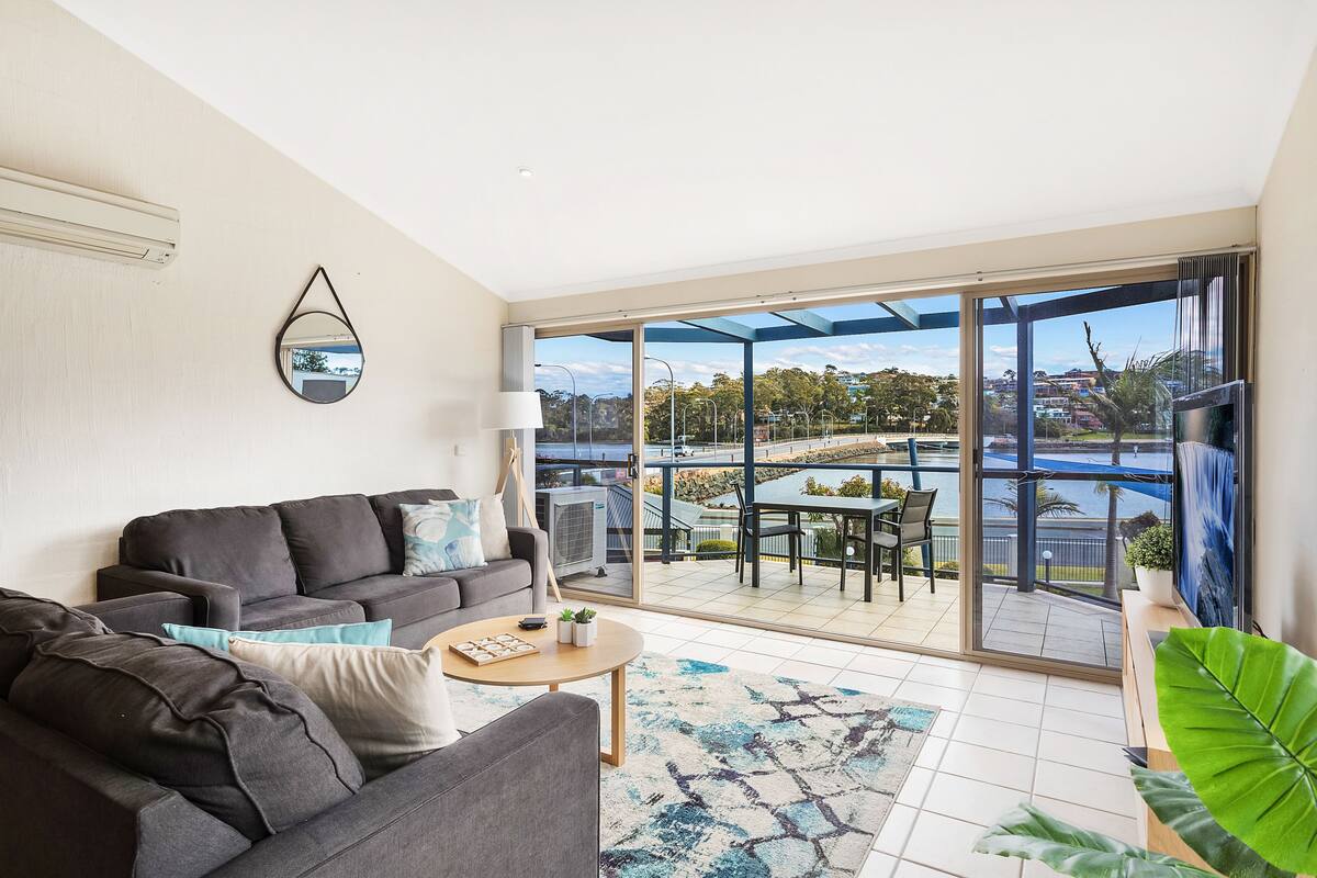 Three Bedroom Apartment with Lake View | Lake view