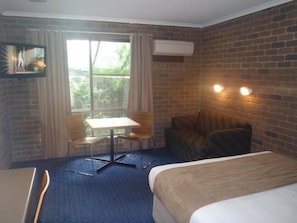 Standard Room, Non Smoking (Standard Queen)