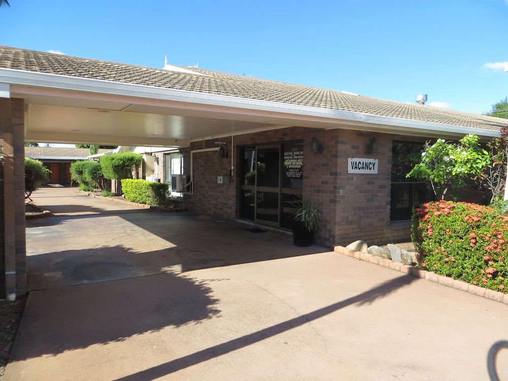 Cattleman's Rest Motor Inn image