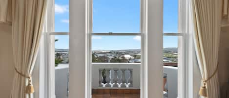 Superior Room, 1 King Bed, Bathtub, City View | View from room