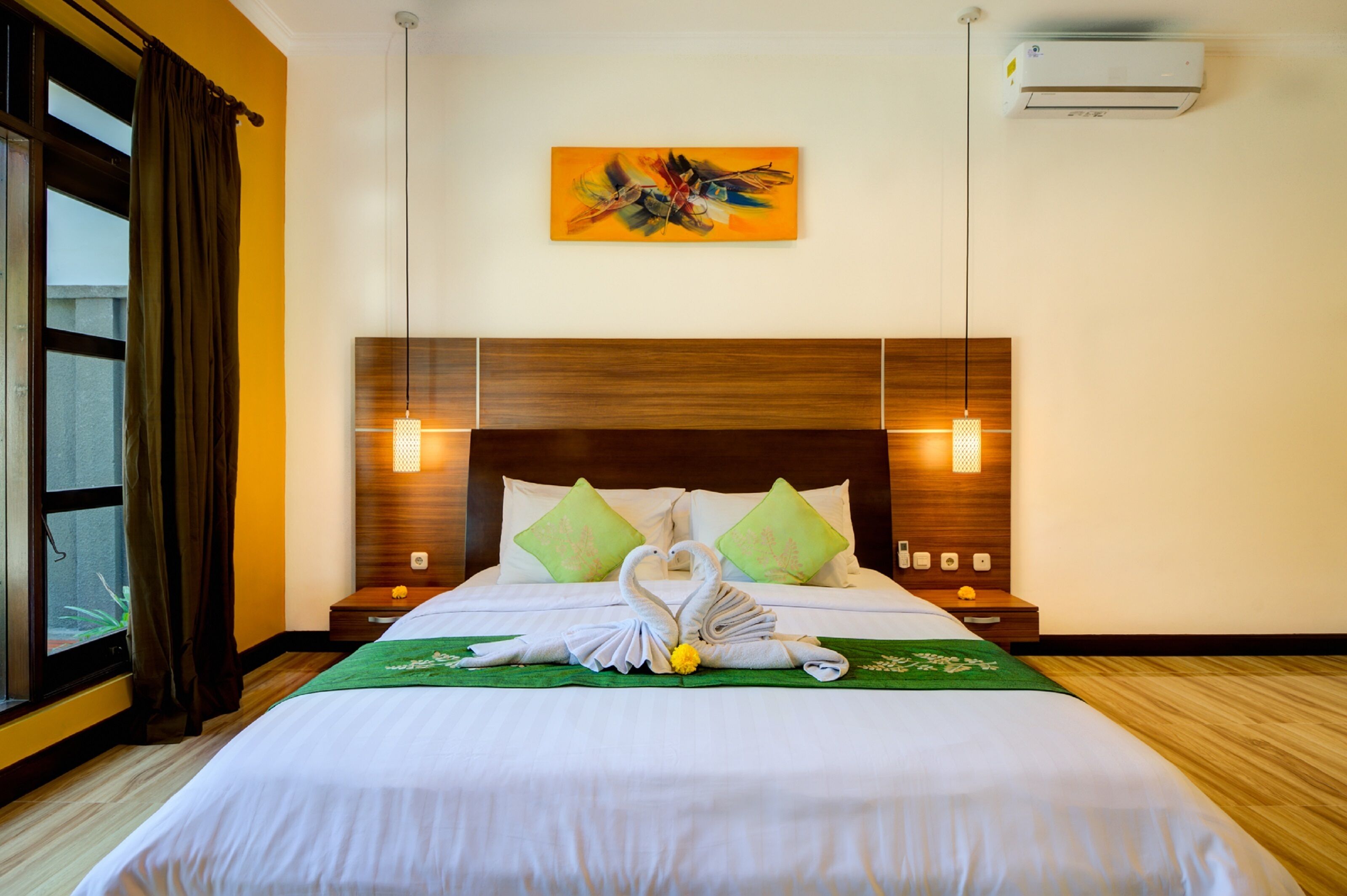 deluxe suite | in-room safe, desk, iron/ironing board, free wifi