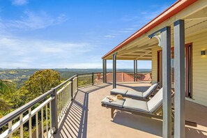 Standard Apartment, 1 Bedroom, Non Smoking, Kitchen (Ocean Studio Apartment) | Terrace/patio - Mayfield on Montville (Montville)