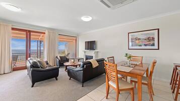 Standard Apartment, 1 Bedroom, Non Smoking, Kitchen (Ocean Apartment) | Living area