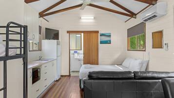 Standard Studio Cabin | Individually decorated, individually furnished, free WiFi, bed sheets