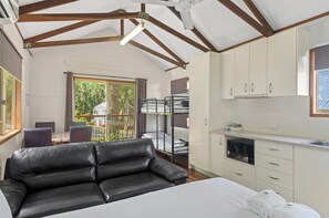 Standard-Ferienhütte, Nichtraucher, Küche | 1 Schlafzimmer, individuell dekoriert, individuell eingerichtet