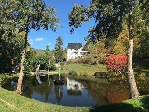 Leilighet – superior, eget bad, utsikt mot innsjø (1er étage-2 terrasses) | Eksteriør