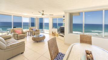 2 bedrooms, desk, iron/ironing board, cribs/infant beds