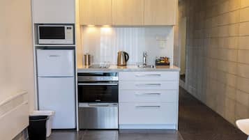 Studio, bếp | Bếp riêng | Lò vi sóng, dụng cụ pha cà phê/trà, lò nướng bánh mì