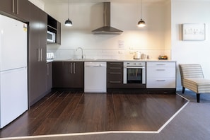 Private kitchen - 315 Euro Motel & Serviced Apartments (Dunedin)
