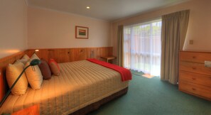 1 間臥室、書桌、熨斗/熨衣板、免費搖籃/嬰兒床