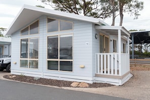 Exterior - The Black Dolphin Holiday Park (Merimbula)