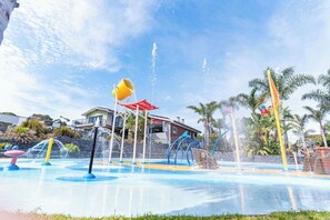 Children's play area - outdoor - The Black Dolphin Holiday Park (Merimbula)
