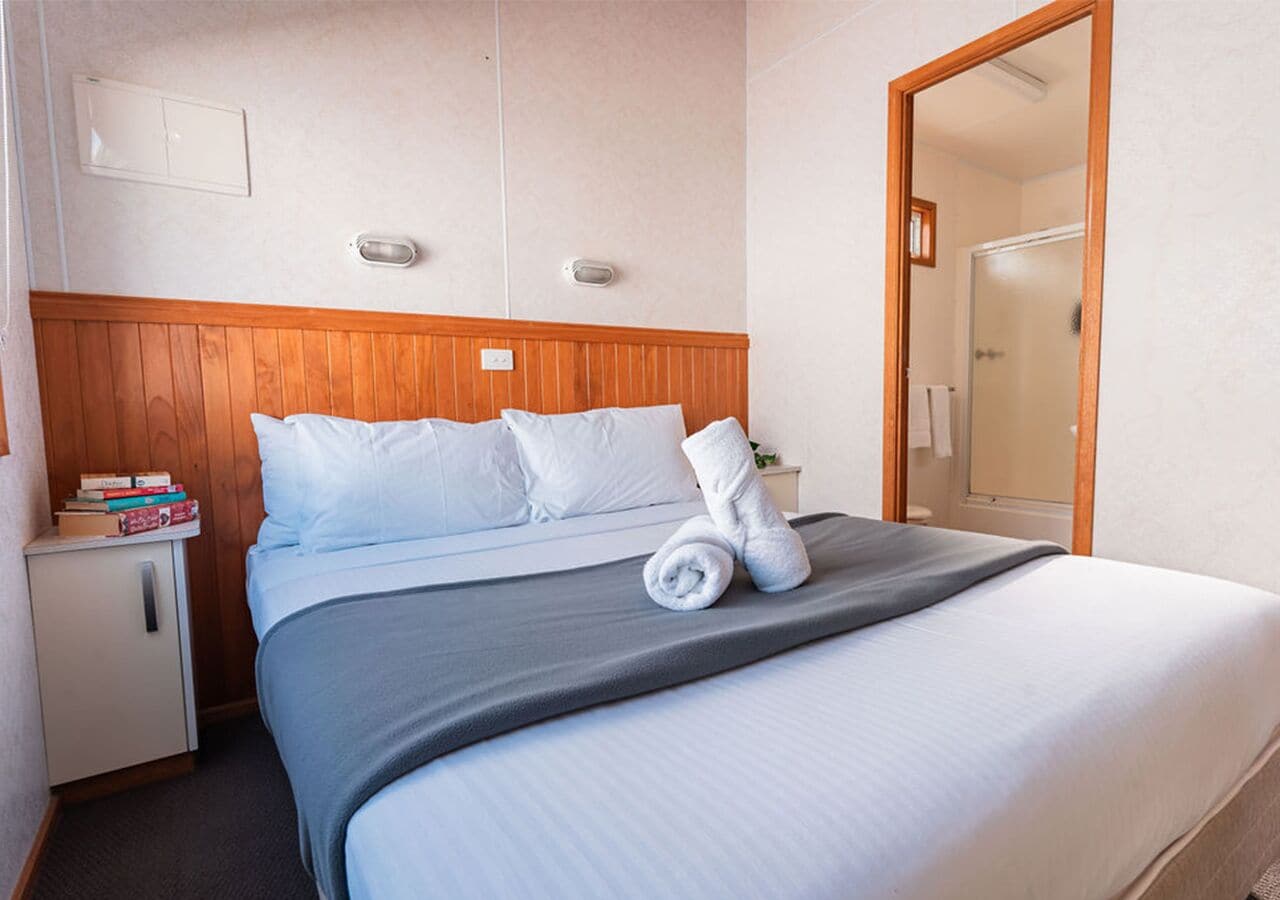 Palm Villa | Strykejern/-brett, wi-fi (inkludert) og sengetøy