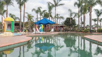 3 outdoor pools, pool umbrellas, sun loungers