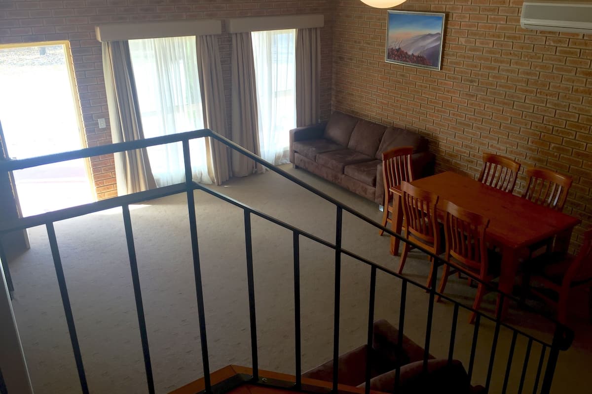 Standard Süit, Birden Çok Yatak Odası, Sigara İçilmez, Mutfak (Tower) | Ayrı ayrı dekore edilmiş, masa, güneşlik/perde, ses yalıtımı