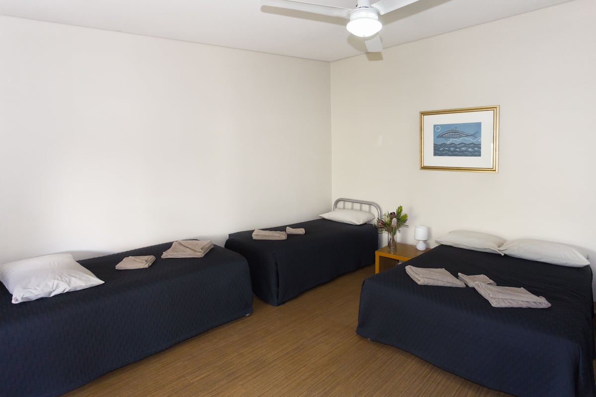 Suite, 1 Bedroom, Shared Bathroom (3 bed private)