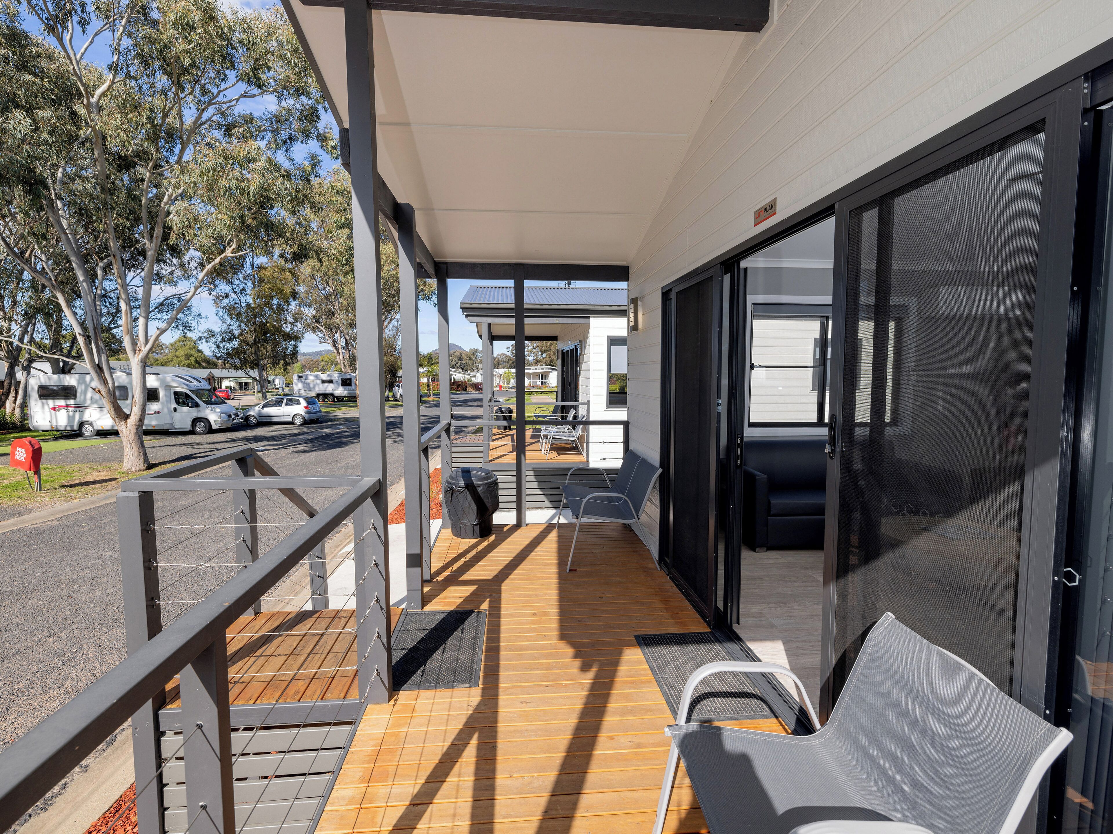 Superior 3 Bedroom Cabin | Terrace/patio